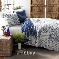 King Quilt Set Blue White Patchwork Pattern Reversible Cotton Bedding Cover