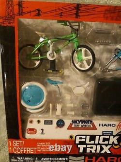 New Flick Trix Bike Shop Set Haro USA Finger Bike Green, Blue, White