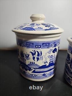 Vintage Blue Willow Set of Three Kitchen Canisters with lids 6 5 4